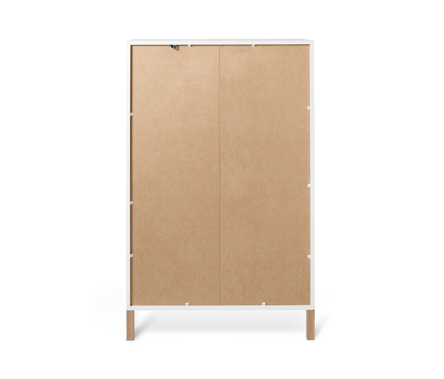 Detail zadní strany vysoké skříňky »Eklund« se zásuvkami s bílým rámem a dřevěnou zadní deskou.