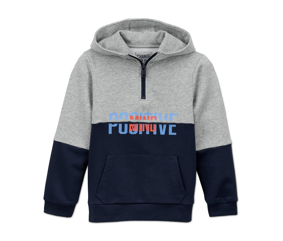 Šedá a tmavě modrá mikina s kapucí.