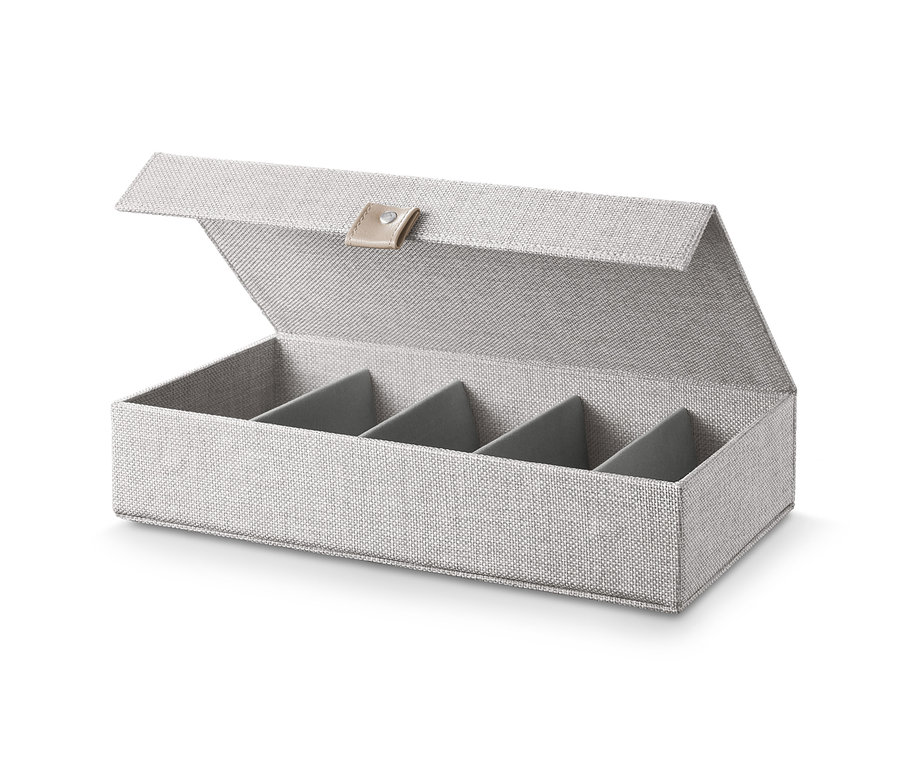 Otevřený box na brýle.