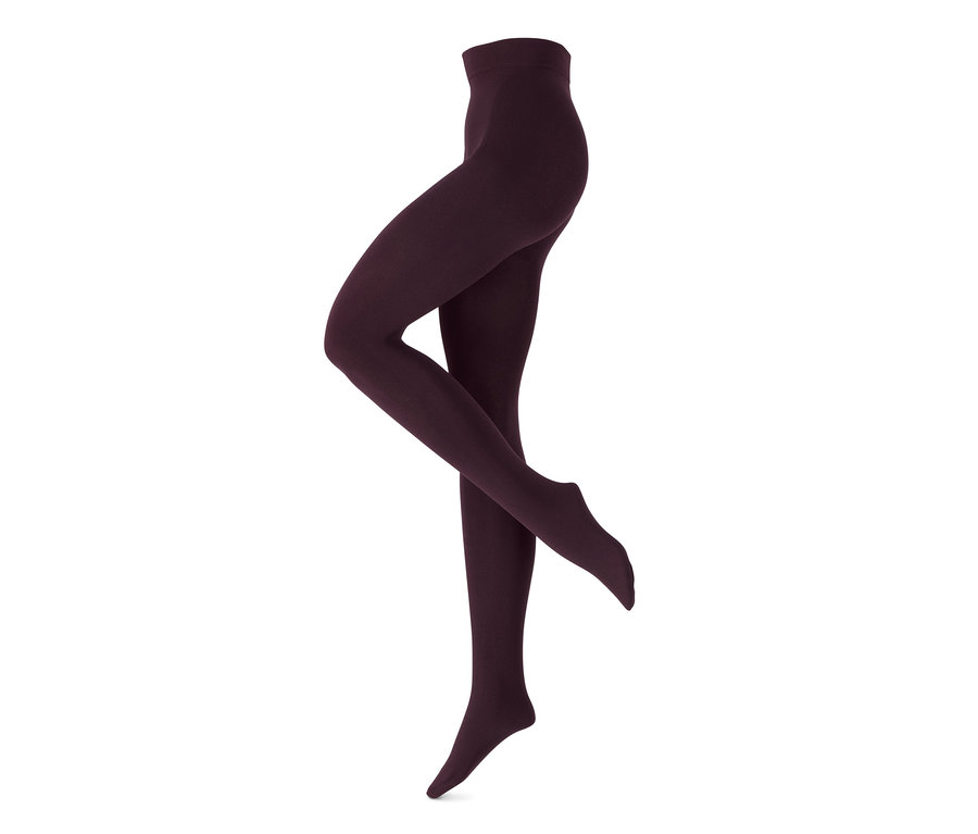 Nohy v termopunčocháčích.