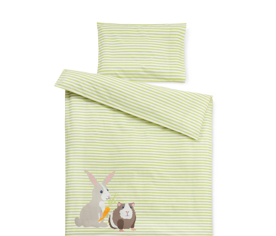Dětské povlečení renforcé se vzorem králíka, morčete a mrkve.