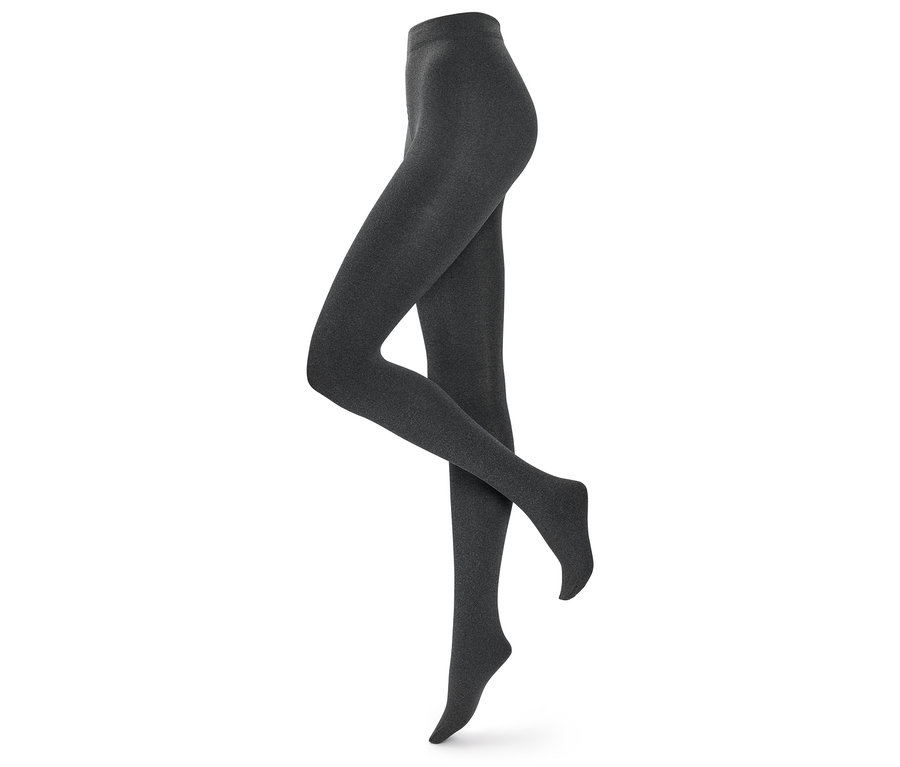 Nohavice v tmavě šedé barvě na bílém pozadí.