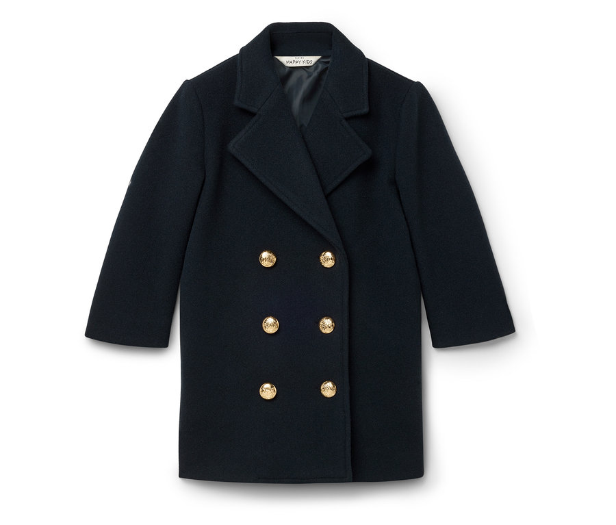 Tmavě modrý dvouřadý kabát se zlatými knoflíky.