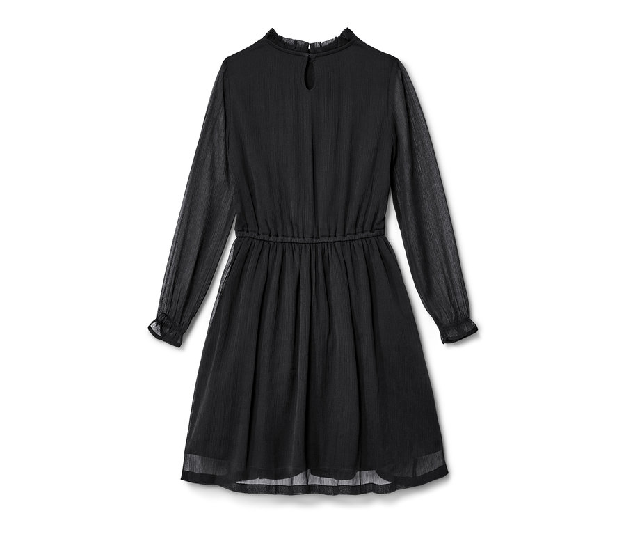 Černé dětské šifonové šaty s dlouhými rukávy.