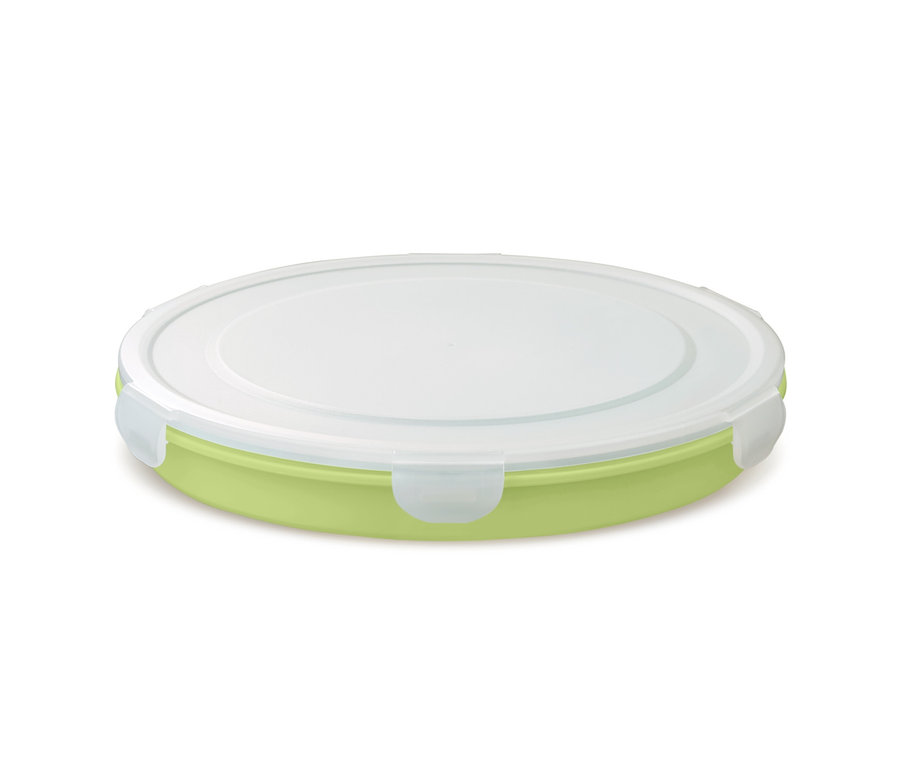 Zavřená skládací salátová mísa se světlým víkem.