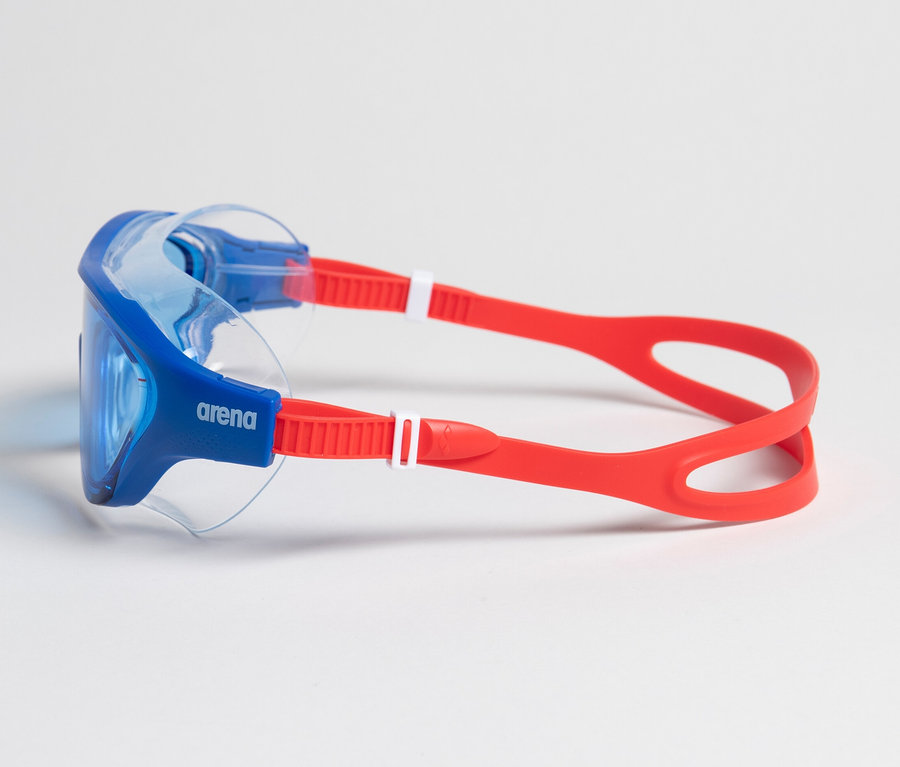 Modré dětské plavecké brýle arena Junior The One Mask leží na bílém pozadí.
