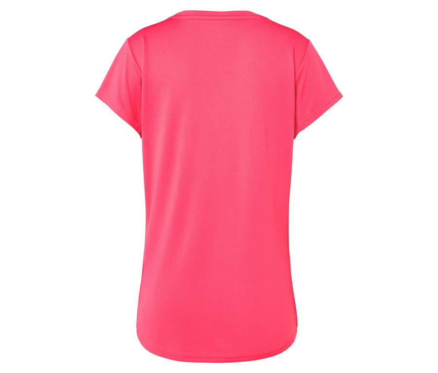 Pohled zezadu na růžové tričko s krátkým rukávem.