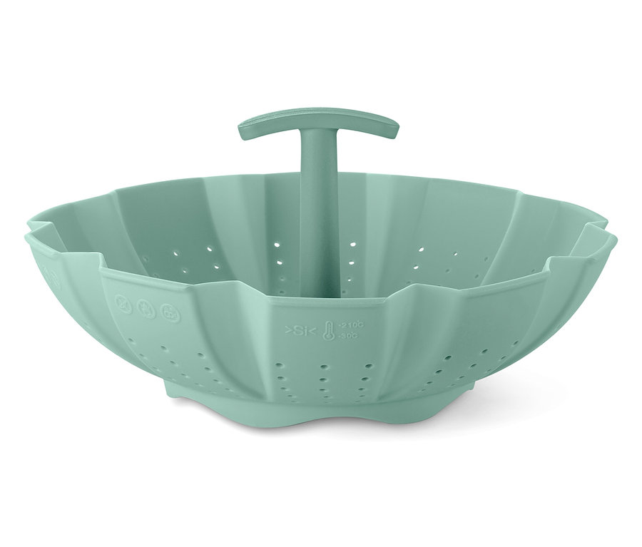 Zelený silikonový napařovací košík s rukojetí uprostřed.
