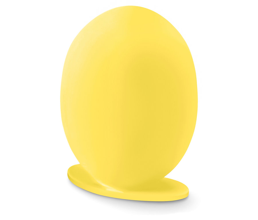 Žlutá lampa na bílém pozadí.