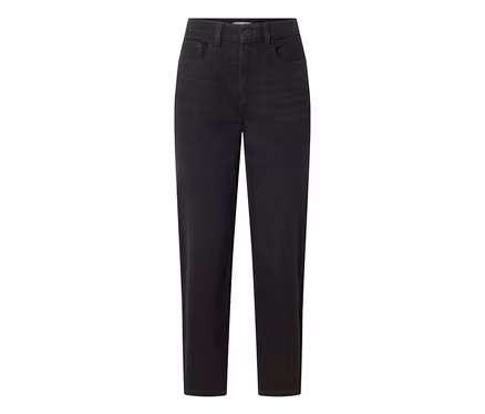 Černé mom džíny střihu „Nyla“ z black washed denimu s vysokým pasem a kapsami.
