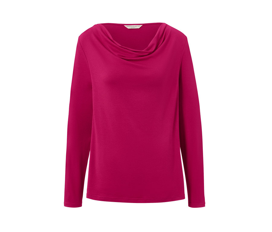 Halenkové triko s vodopádovým výstřihem na bílém pozadí.