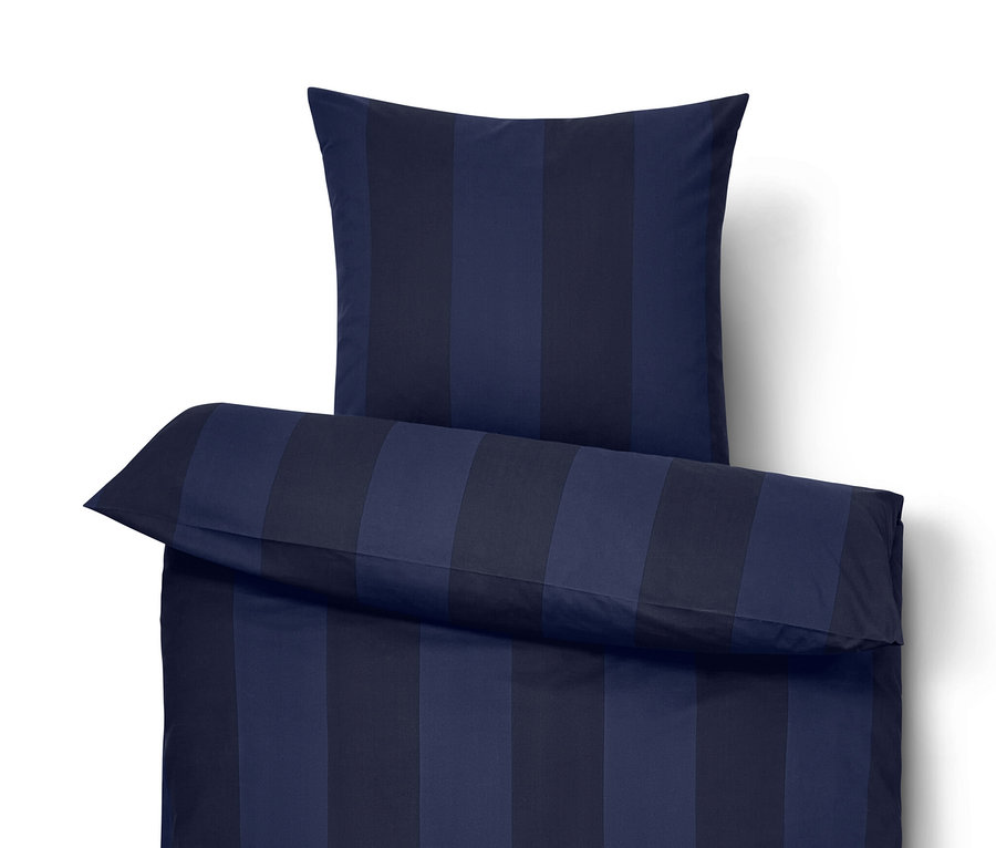Modré pruhované povlečení z jemného flanelu standardní a nadměrné velikosti.