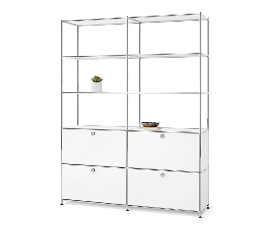 Bílý vysoký kovový regál »CN3« se čtyřmi výklopnými dvířky.