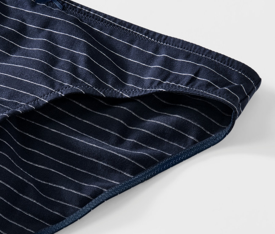 Detail dámských proužkovaných kalhotek, 5 ks.