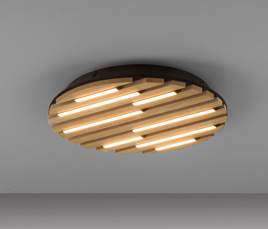 Kruhové stropní svítidlo s dřevěnými lamelami a LED pásky.