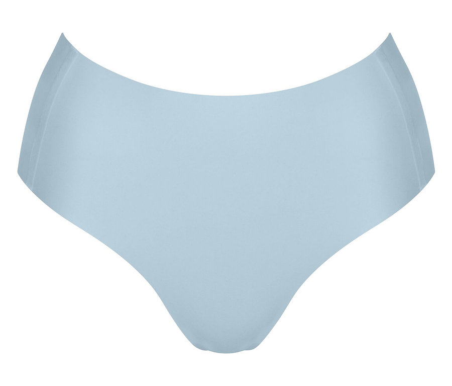 Světle modré dámské spodní prádlo na bílém pozadí.