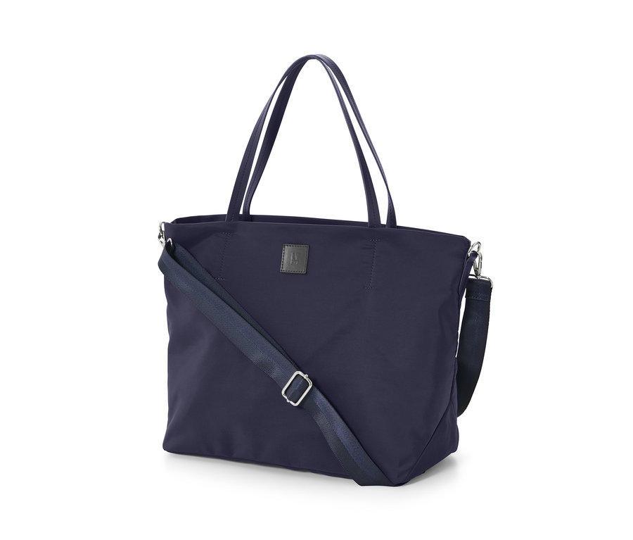 Tmavě modrá nákupní taška s držadly a popruhem přes rameno.