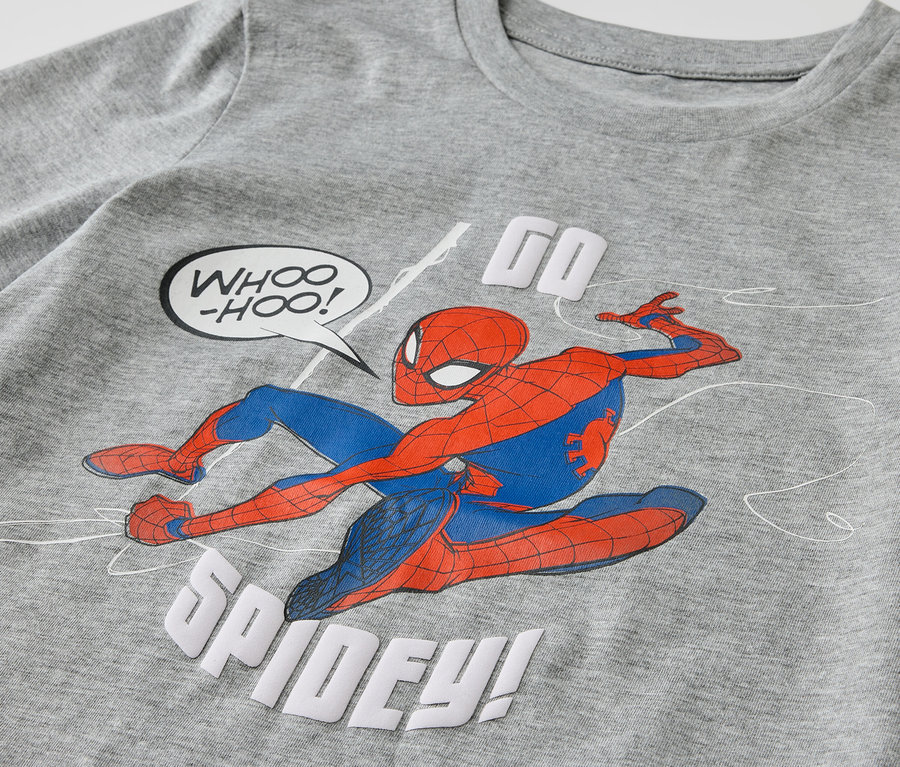 Šedé dětské tričko s potiskem Spidermana.