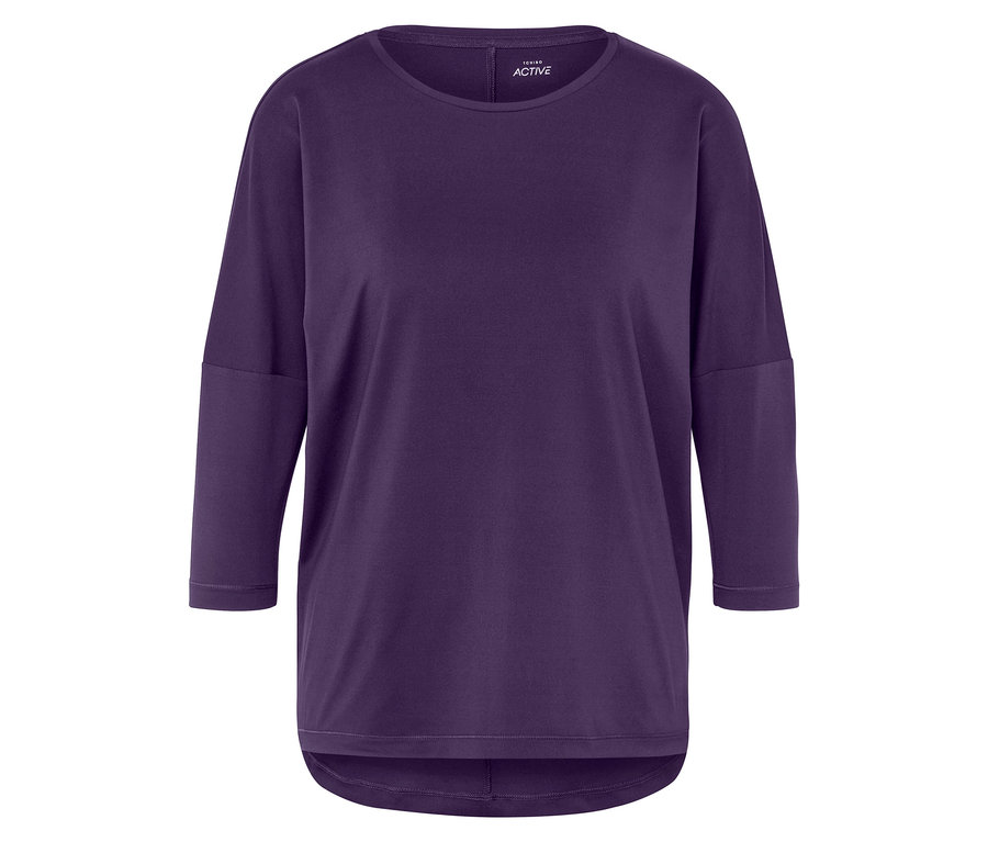 Fialové tričko s tříčtvrtečními rukávy.