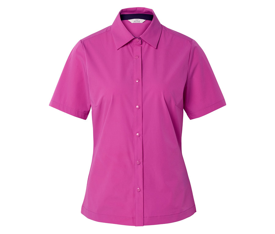 Růžová košile s krátkým rukávem na bílém pozadí.