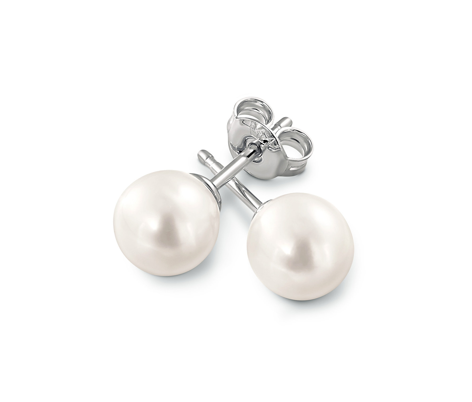 Dva stříbrné náušnice s uměle pěstovanými sladkovodními perlami.