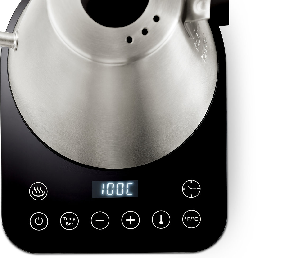 Detail elektrické konvice na vodu s tenkou hubicí ve tvaru labutího krku.