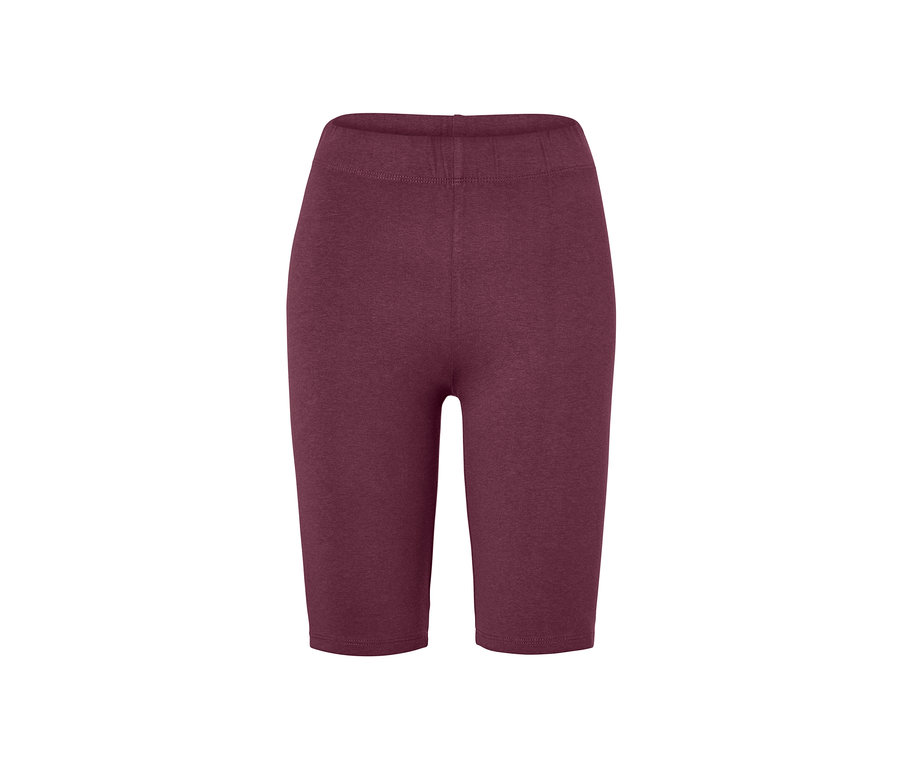 Sportovní cyklistické šortky na bílém pozadí.