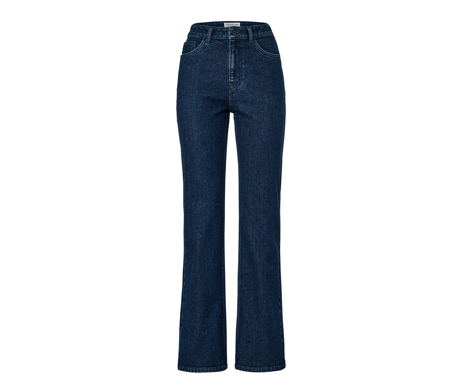 Modré džíny bootcut »Fit Lou« na bílém pozadí.