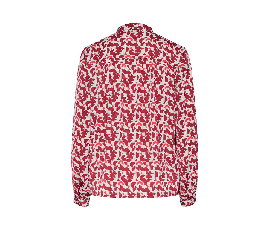 Detail potištěné halenky.