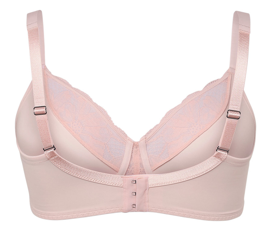 Detailní pohled zezadu na světle růžovou podprsenku s krajkou.