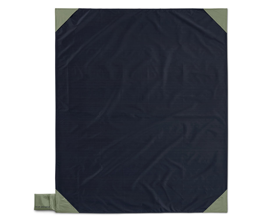 Tmavě modrá minideka na piknik se světle zelenými rohy.