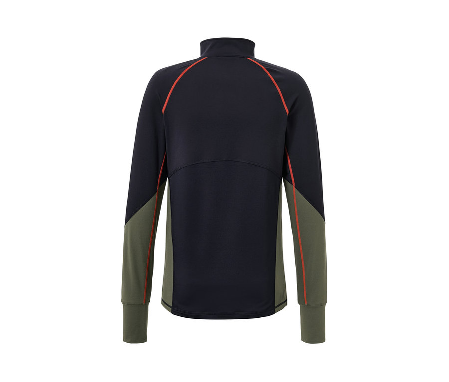 Detail zadní strany funkčního termotrika.