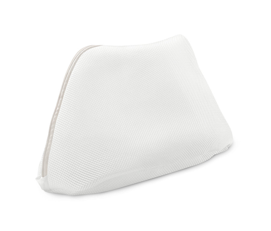 Bílá síťka na praní bot se zipem leží na bílém pozadí.