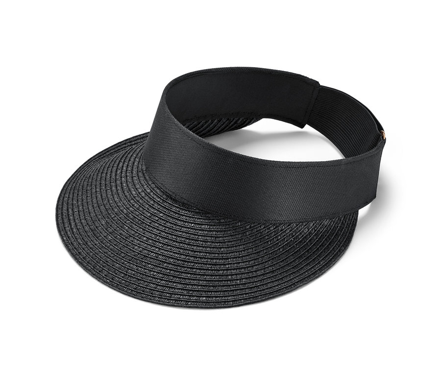 Černý kšilt proti slunci.