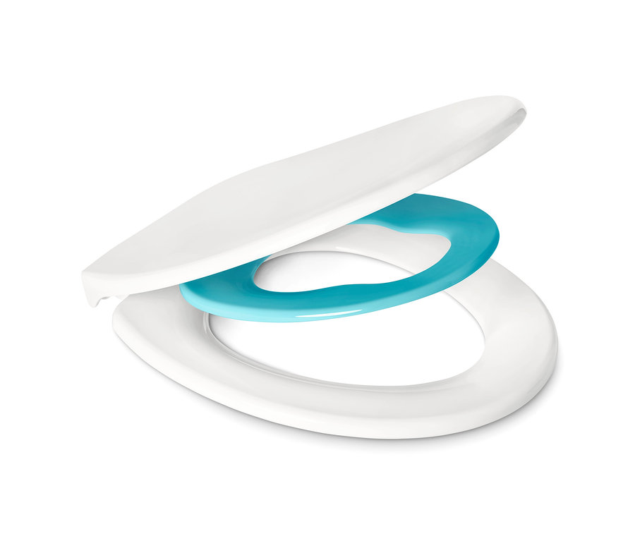 WC sedátko Family s automatickým zavíráním je zobrazeno otevřené, s modrým dětským sedátkem.