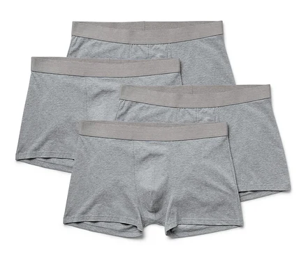 Čtyři šedé boxerky, 4 ks, naskládané na sobě.