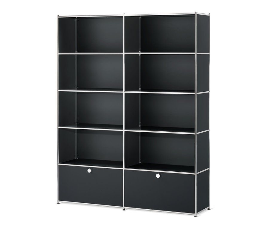 Černý regál CN3 se dvěma výklopnými dvířky.