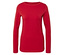Červené tričko s dlouhým rukávem leží na bílém pozadí.