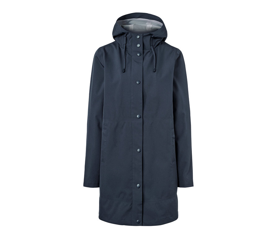 Tmavě modrá hardshellová parka do deště s kapucí a zapínáním na knoflíky.