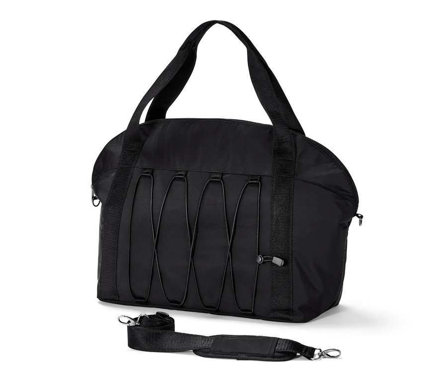 Černá sportovní taška.