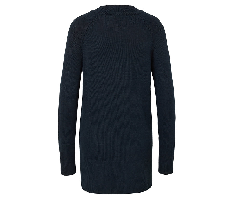 Tmavě modrý pletený kardigan zezadu na bílém pozadí.