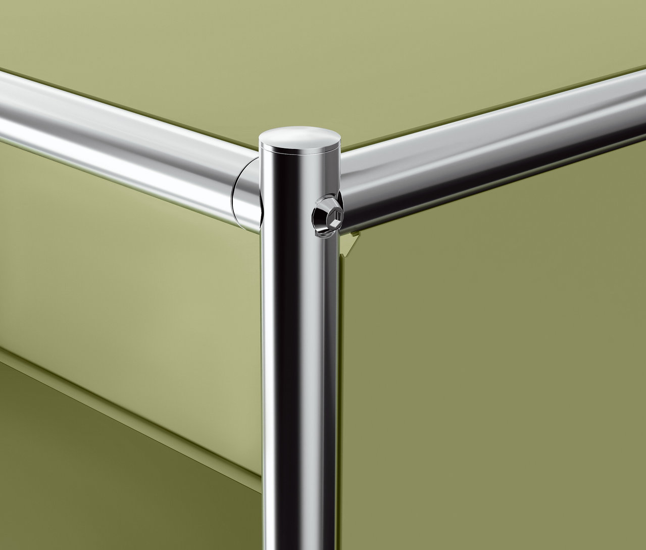 Detail rohu kovové police s olivově zelenými zásuvkami.