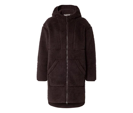 Dlouhý hnědý kabát z teddy materiálu s kapucí a zipem.