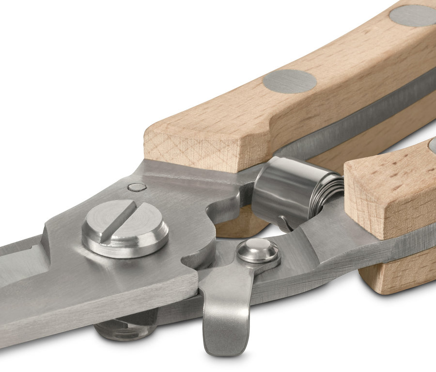 Detail zahradnických nůžek.