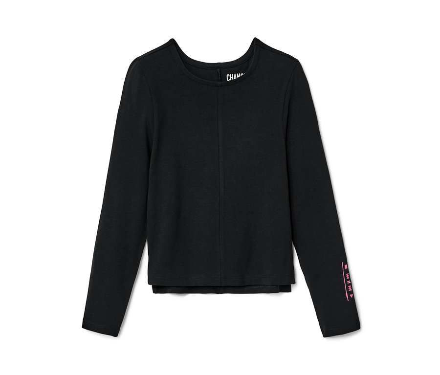 Černé dětské triko s dlouhým rukávem leží na bílém pozadí.