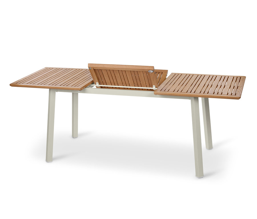 Částečně rozložený zahradní stůl »Liska« s dřevěnou deskou a světlými nohami.