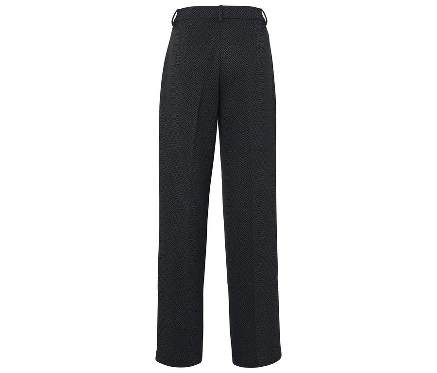 Černé kalhoty s geometrickým vzorem.