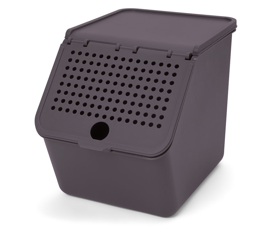 Fialová nádoba na skladování zeleniny.