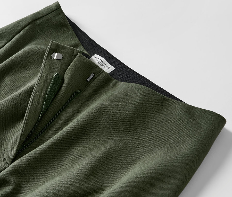 Detail džerzejových kalhot.