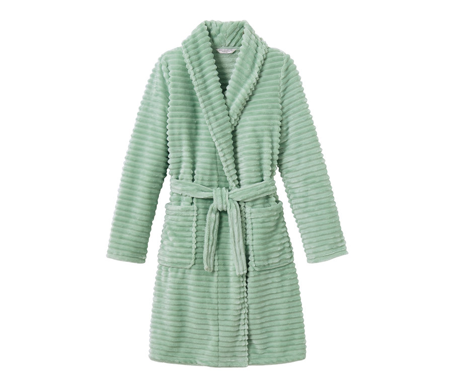 Měkoučký župan světle zelené barvy s páskem a kapsami.